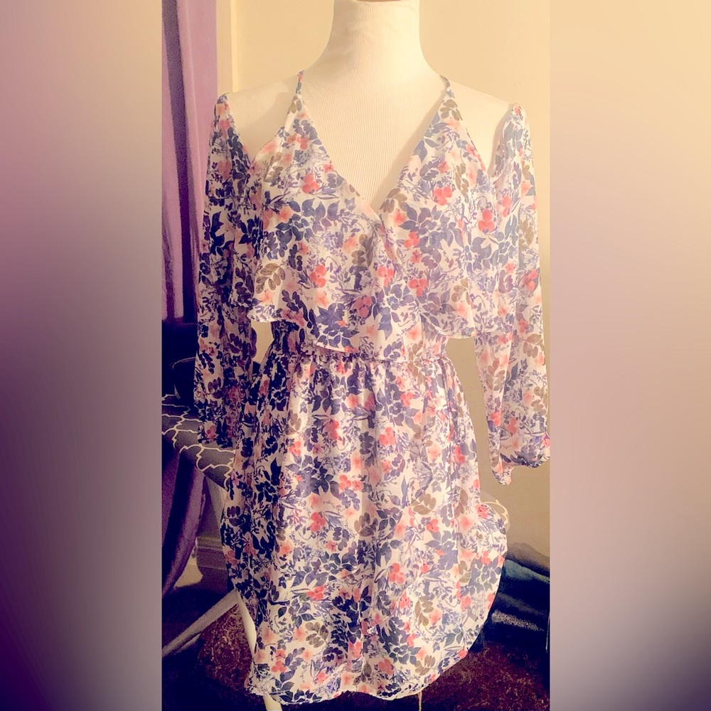 BCBGeneration Floral cold shoulder Long Sleeve Dress S